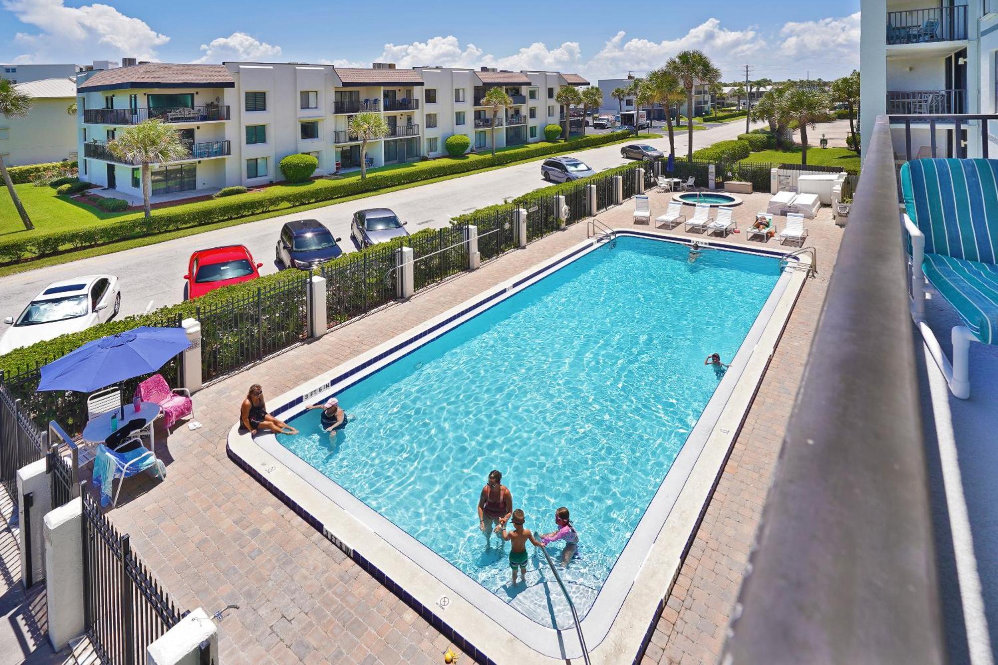 Cape Winds Resort Cap Carnaveral Extérieur photo